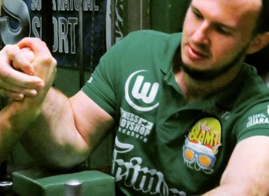 Maximaler Grip im Armwrestling mit Trimona Liquid Grip