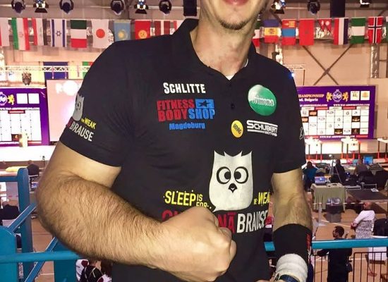 Besserer Grip beim Armwrestling: Trimona Liquid Grip im Einsatz